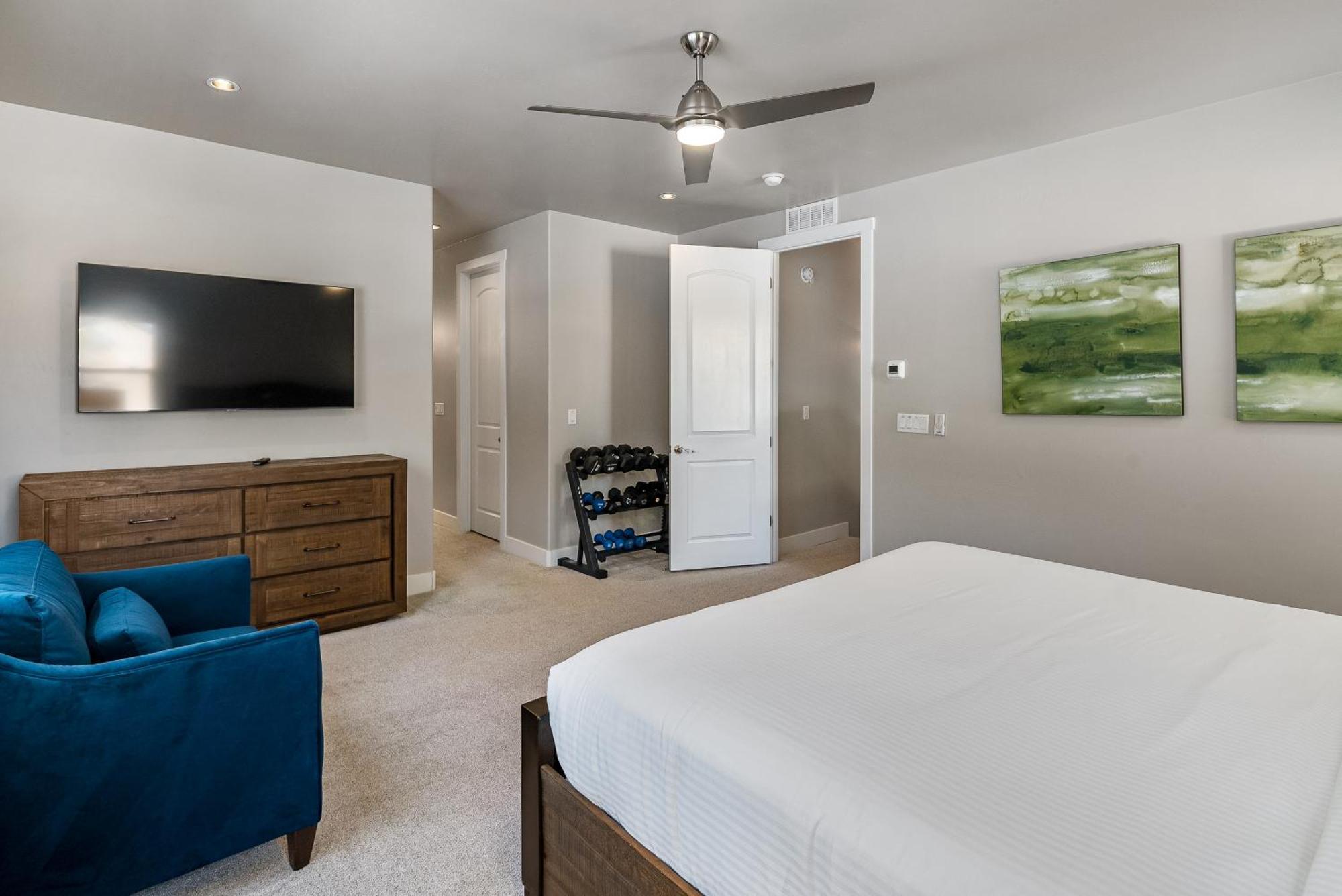 Pinnacle Pines Forest Views Modern With Ev Charger Direct Trail Access *