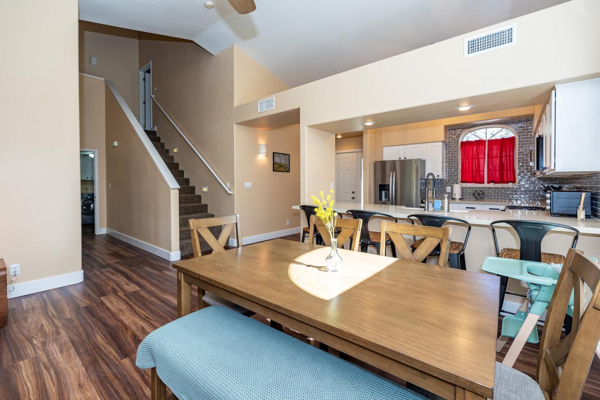 Mountain Jewel Modern Townhome In The Pines Great Location Near Downtown Villa