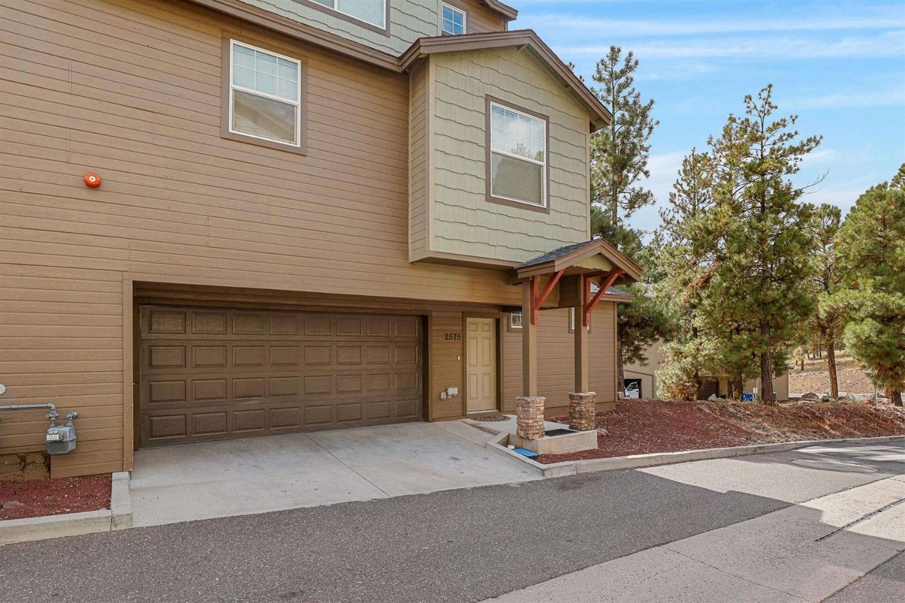 Villa Beautiful Townhome Loaded With Amenities Excellent Location Great Value Ac