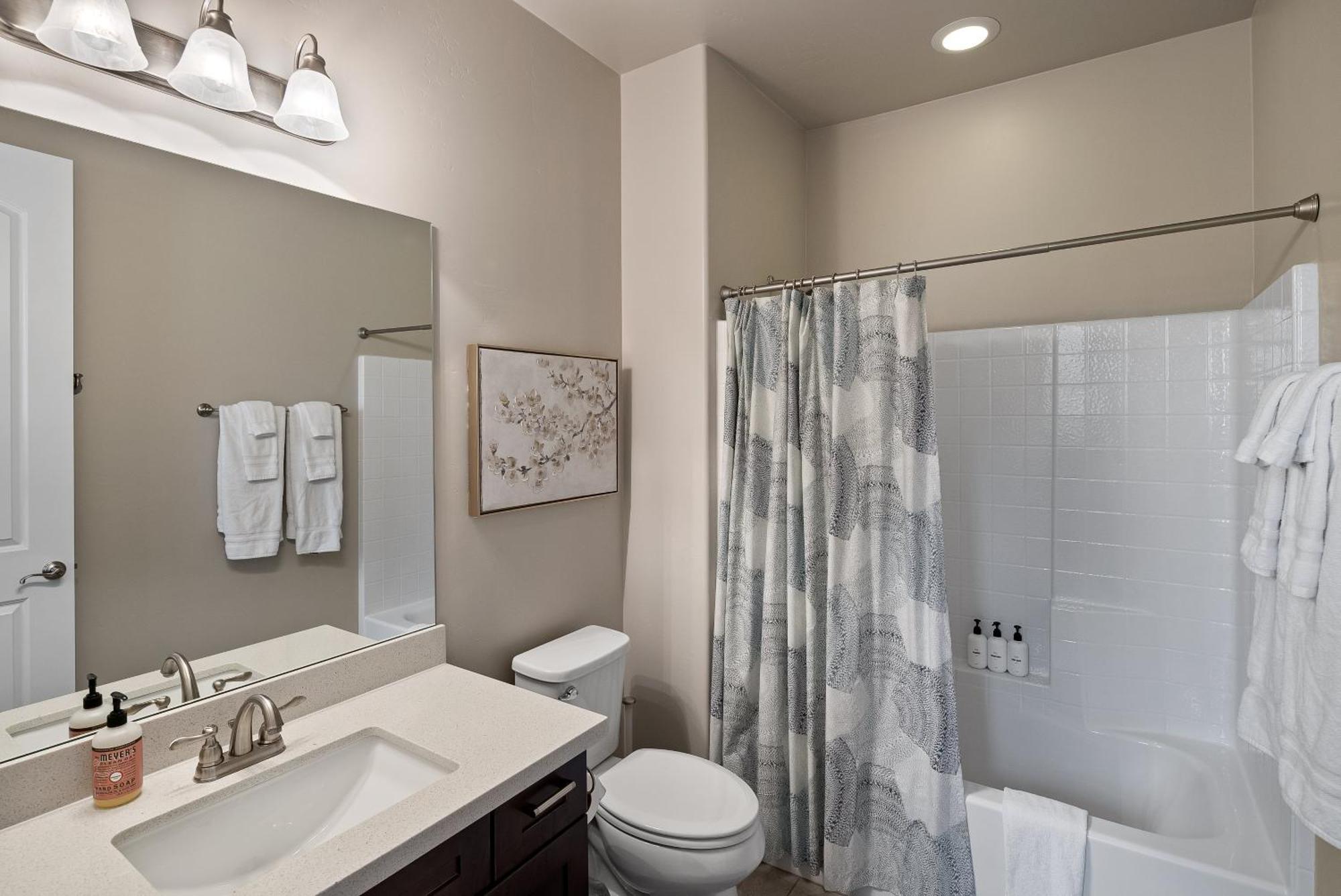 Villa Pinnacle Pines Forest Views Modern With Ev Charger Direct Trail Access