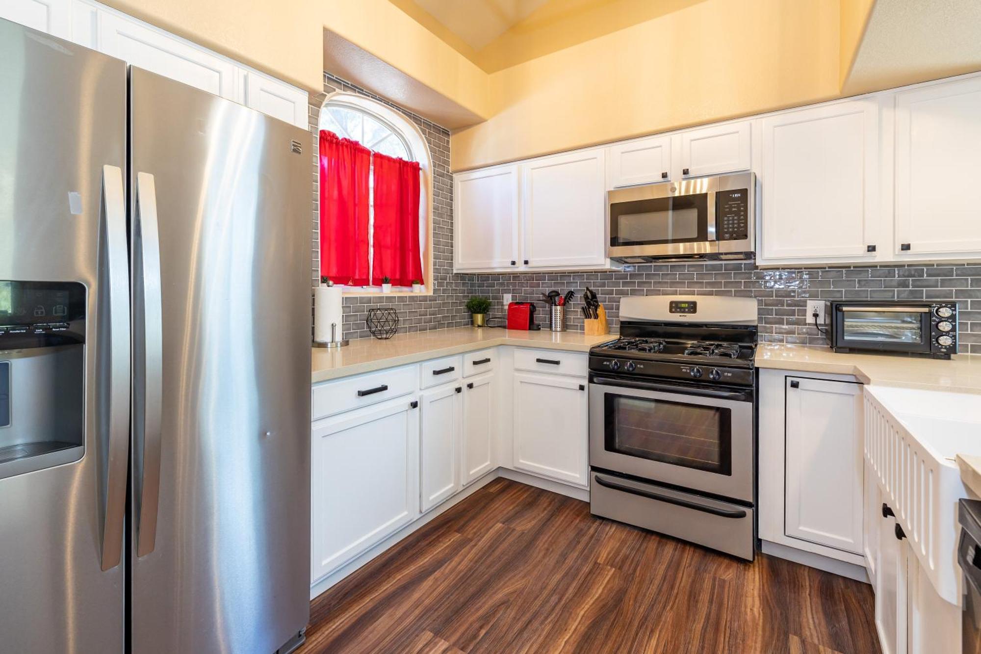 Villa Mountain Jewel Modern Townhome In The Pines Great Location Near Downtown Flagstaff