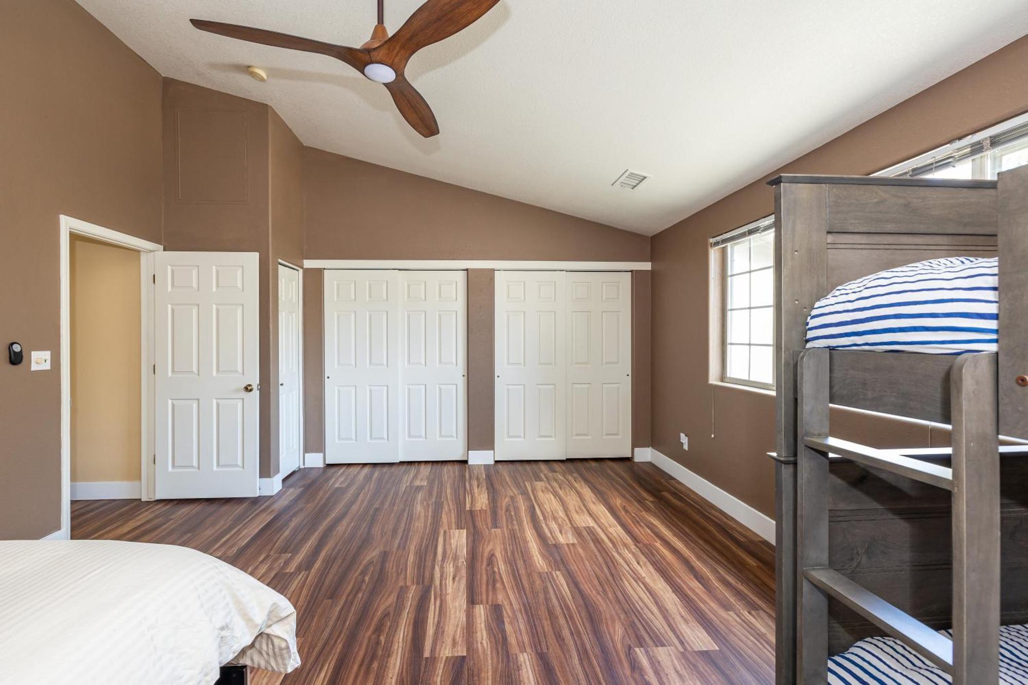 Mountain Jewel Modern Townhome In The Pines Great Location Near Downtown