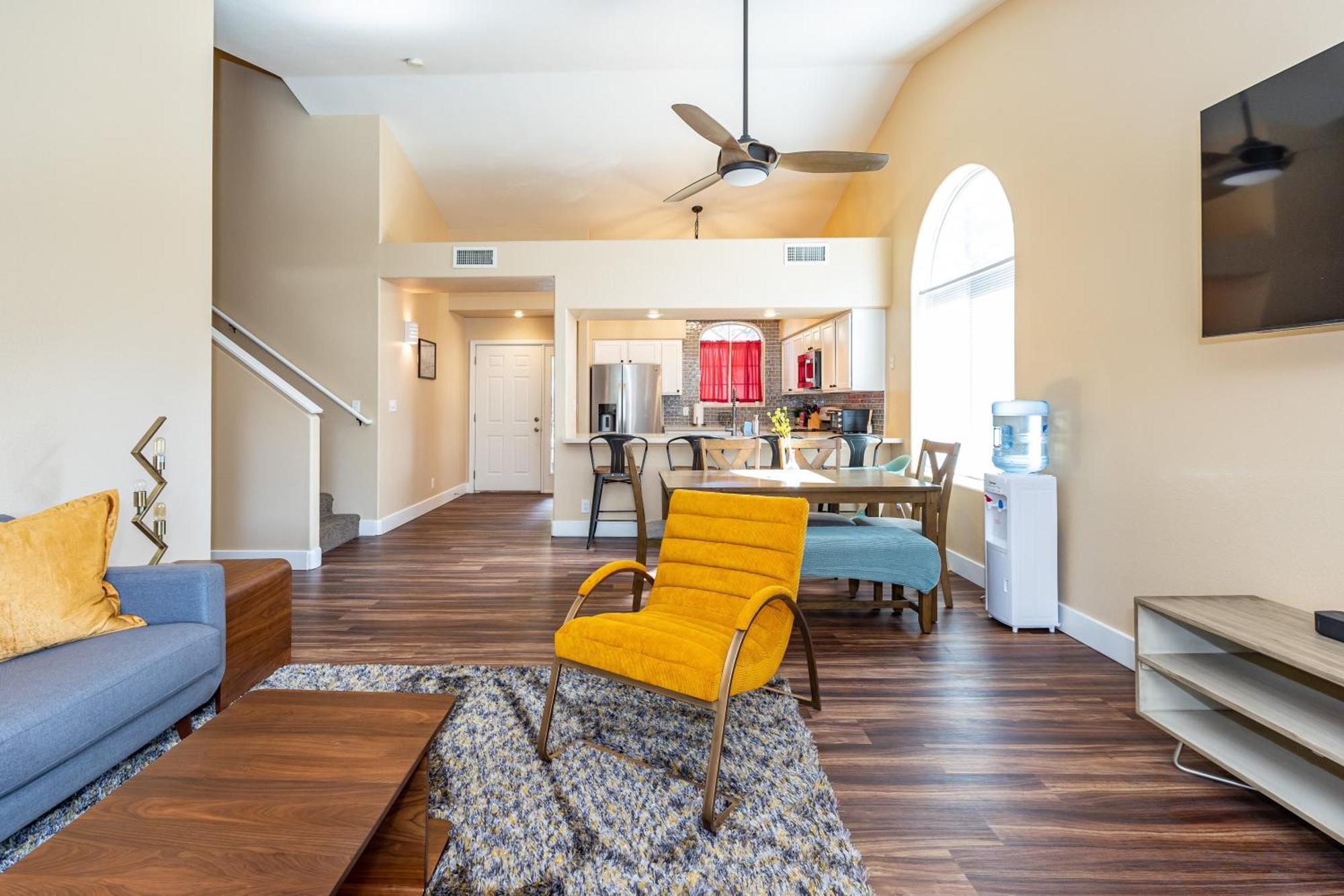 Mountain Jewel Modern Townhome In The Pines Great Location Near Downtown Villa *