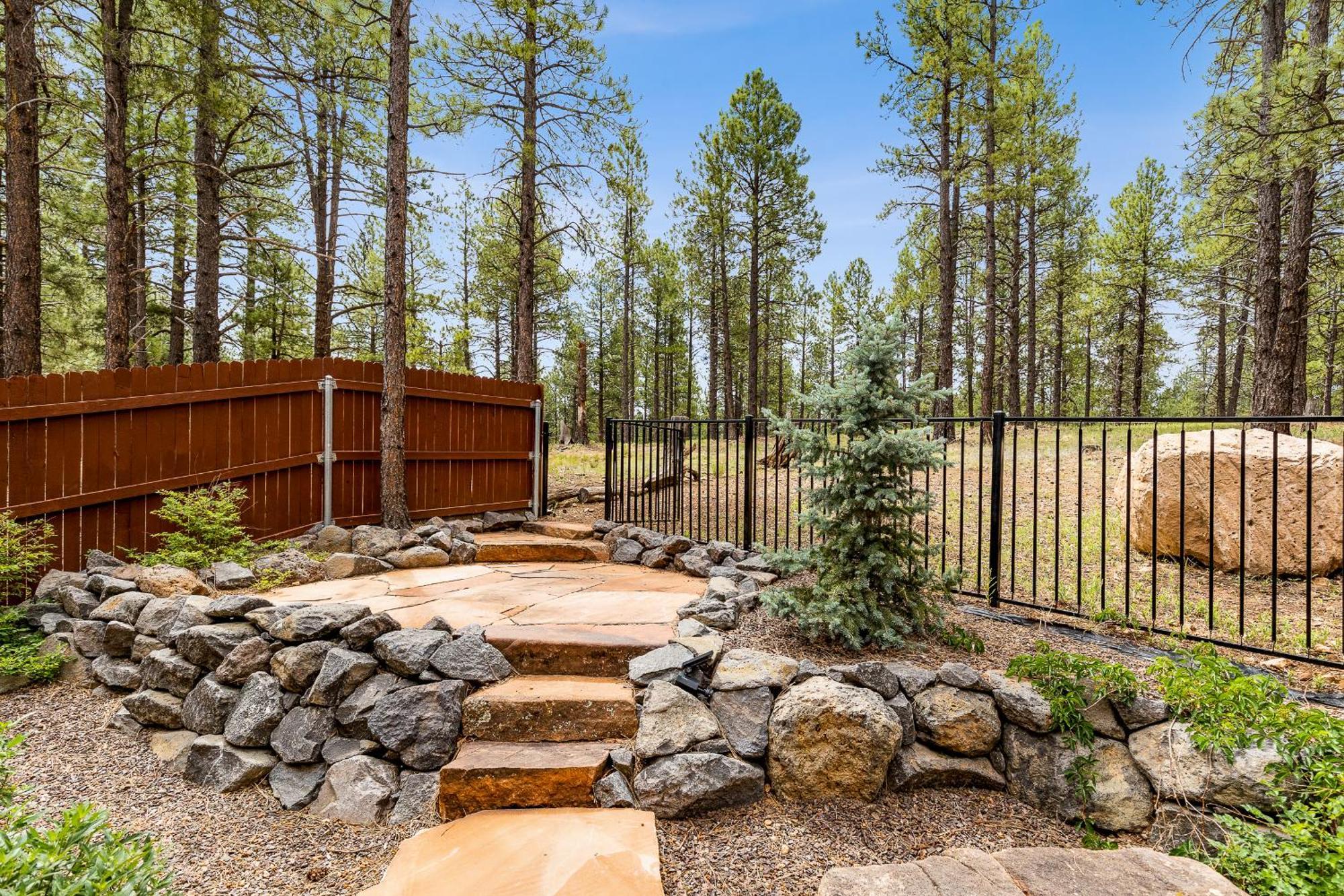 Pinnacle Pines Forest Views Modern With Ev Charger Direct Trail Access Villa