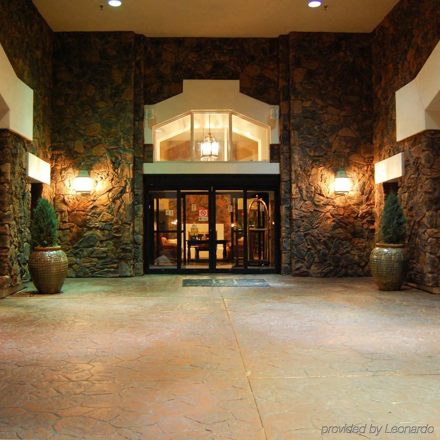 Hotel Embassy By Hilton