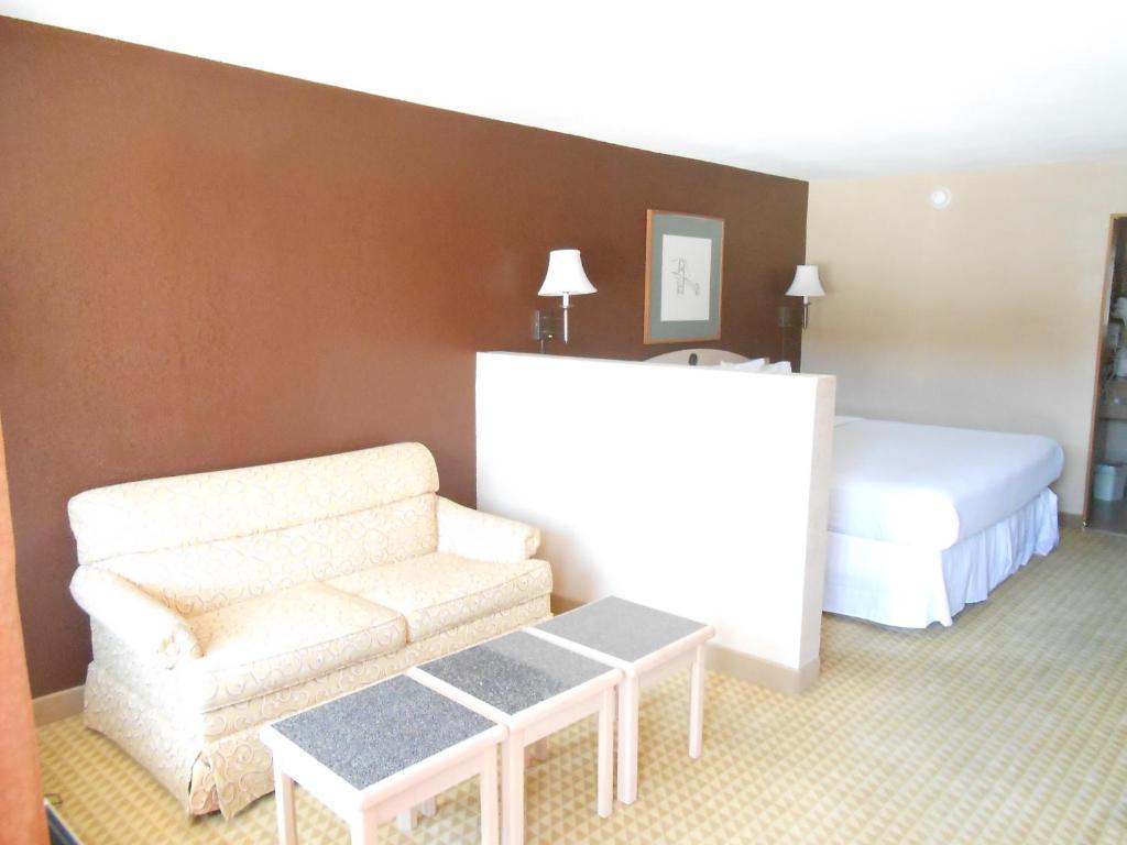 Motel Travelodge - Nau Conference Center 3*