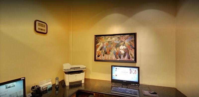 Hotel Embassy By Hilton
