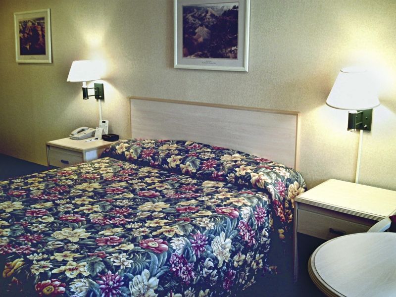 Hotel 6 Az 3*