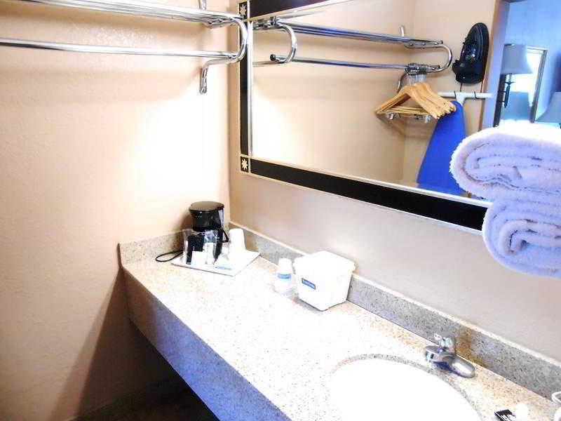 Motel Travelodge - Nau Conference Center 3*