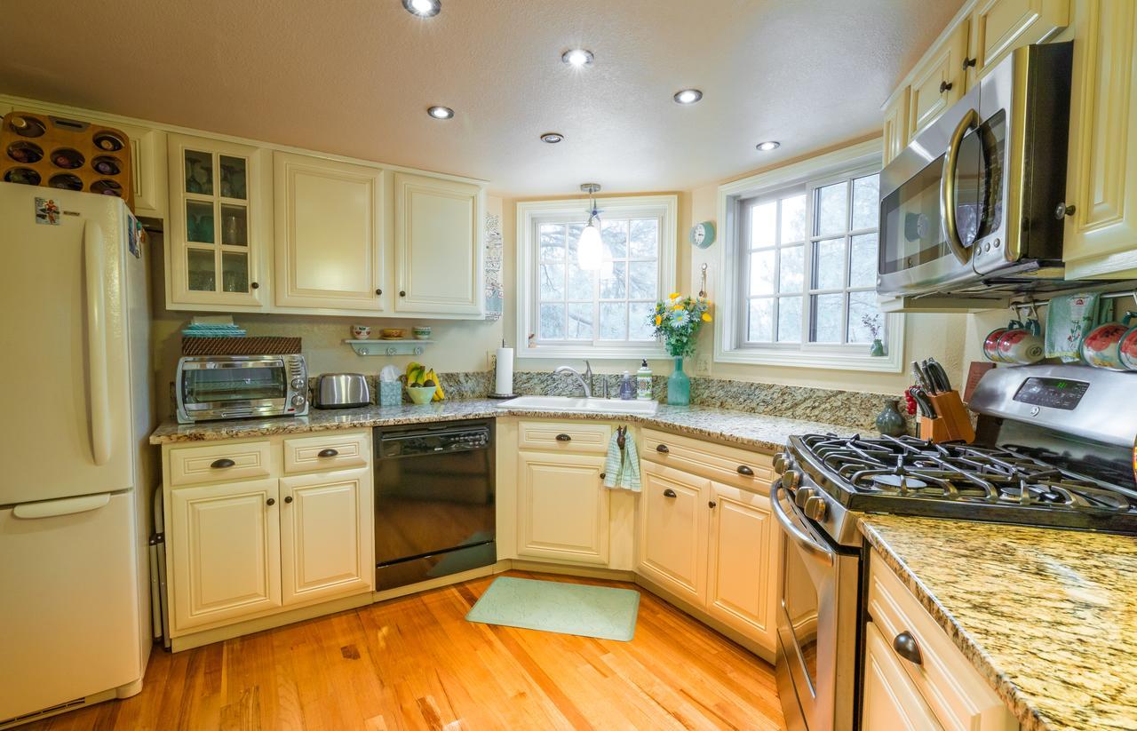 Whispering Pines Bed & Breakfast