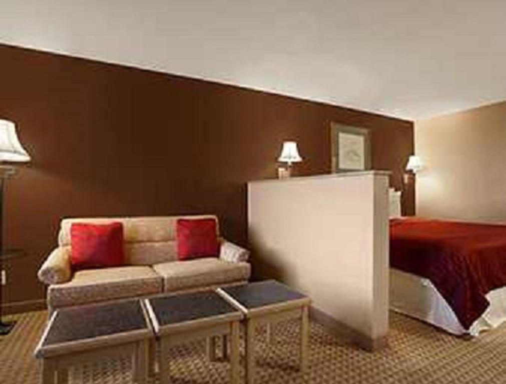 Travelodge - Nau Conference Center