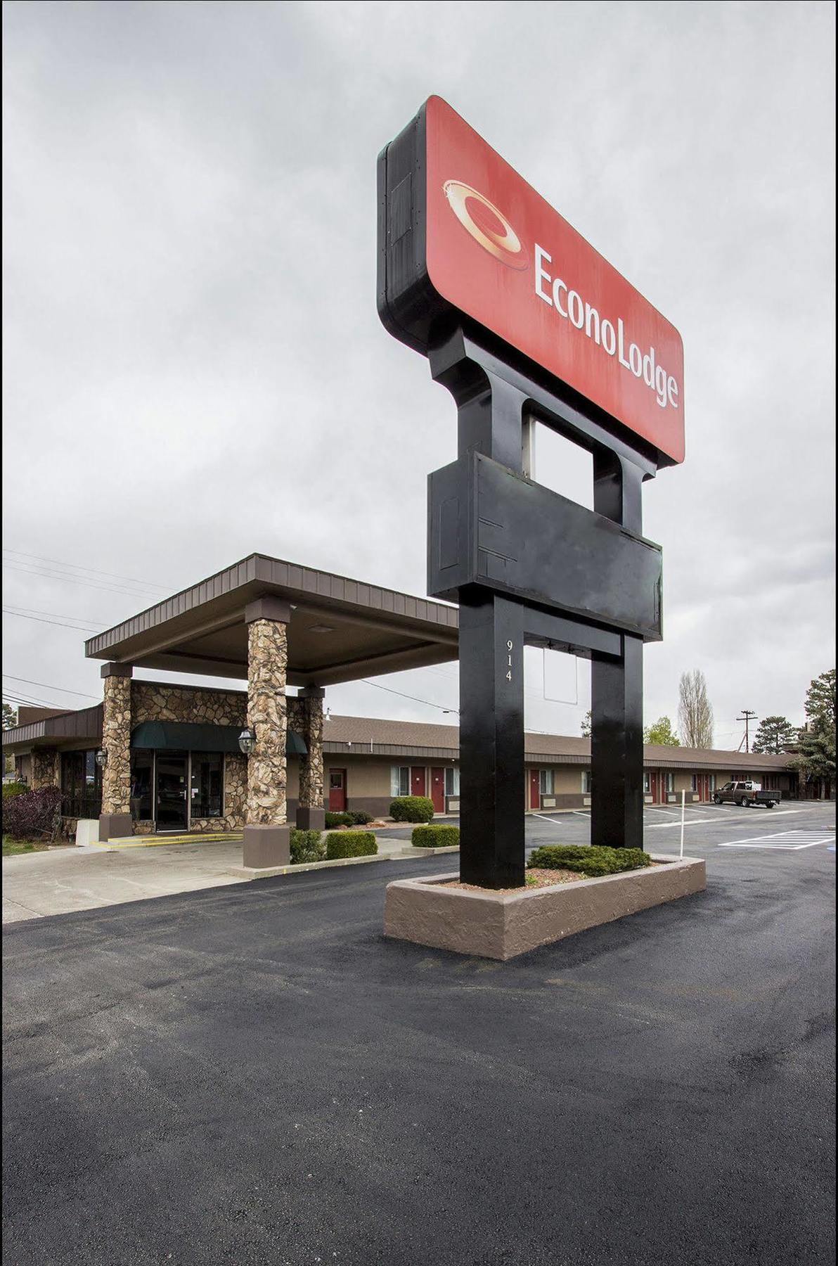 Econo Motel