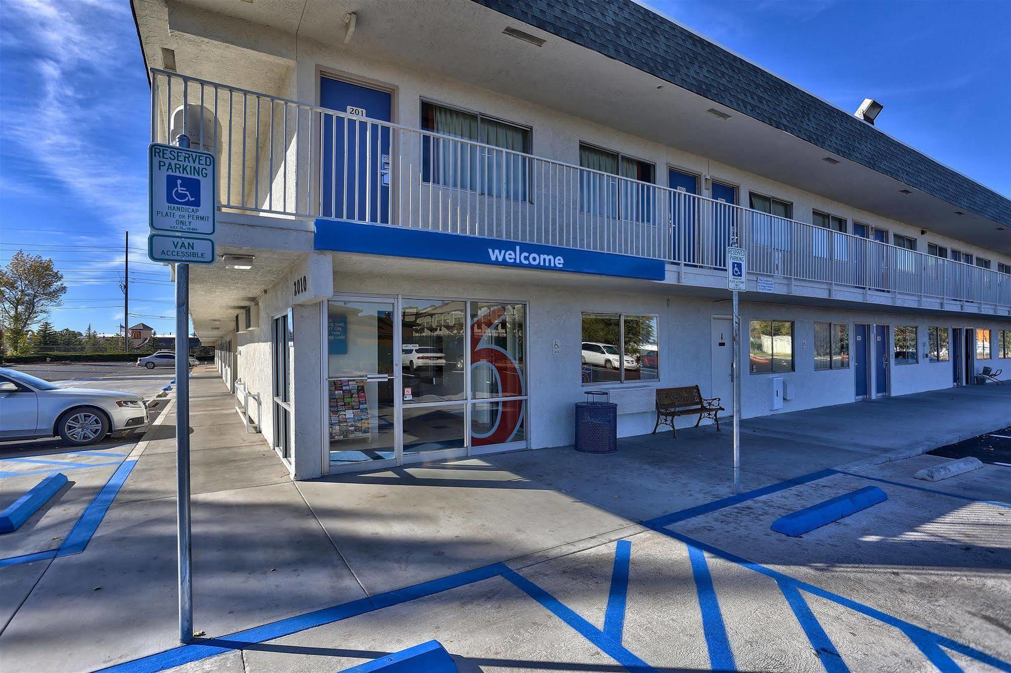 Hotel 6-flagstaff, Az - Butler Flagstaff