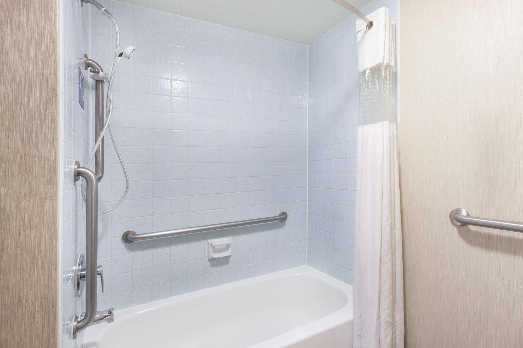 Days By Wyndham Hotel 3*