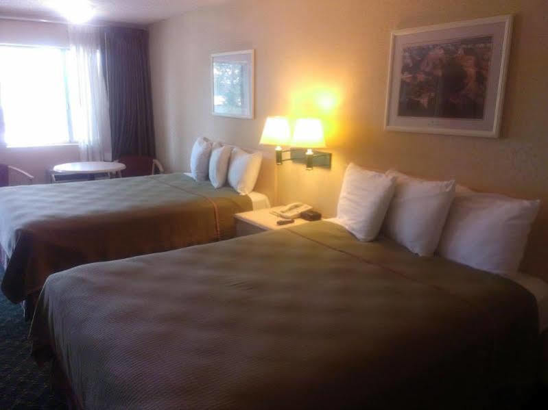 6 Az Hotel