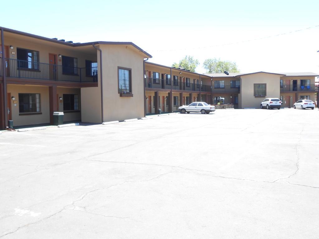 Howard Johnson By Wyndham West 2*