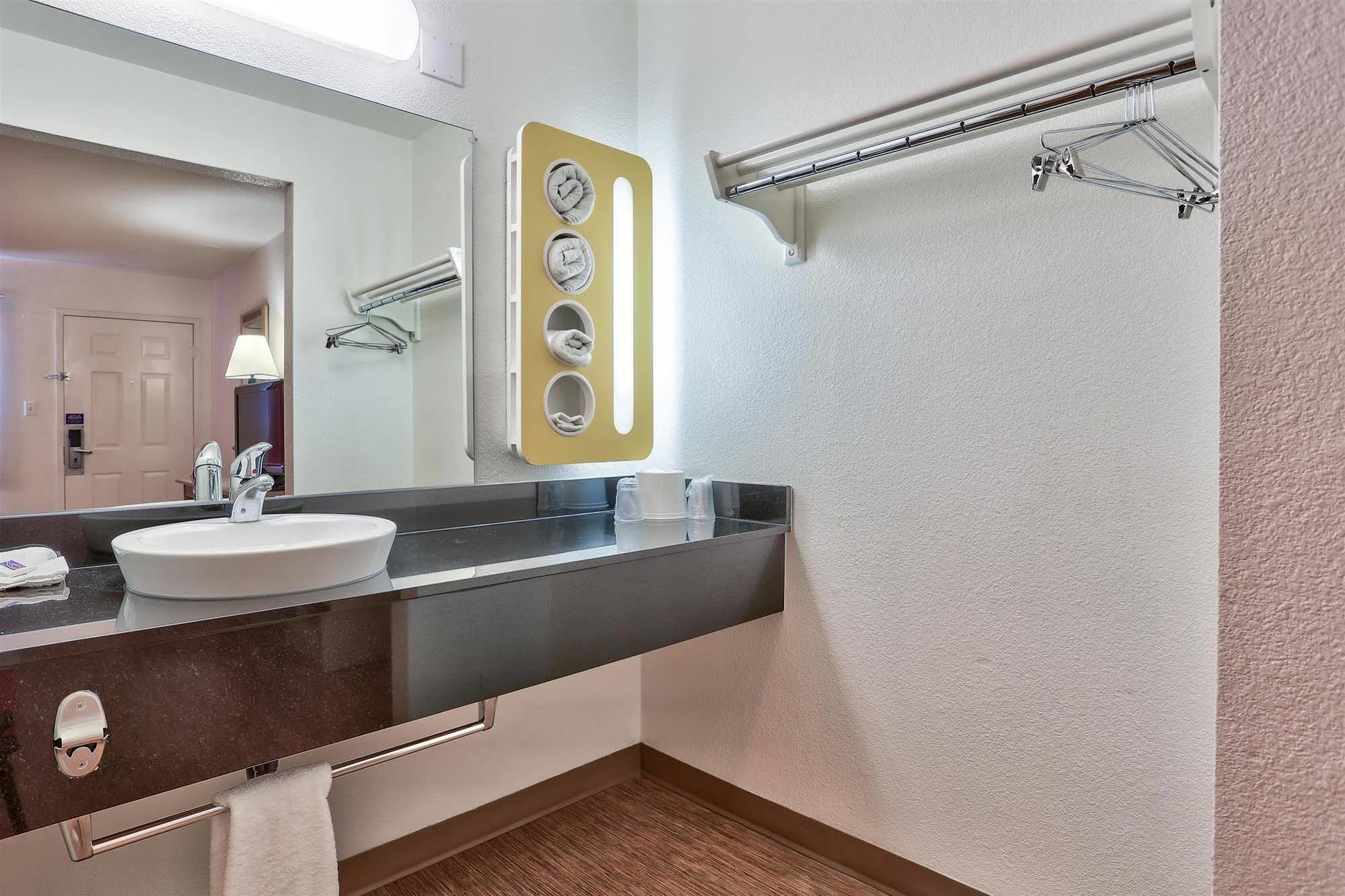 6-flagstaff, Az - West - Woodland Village Hotel