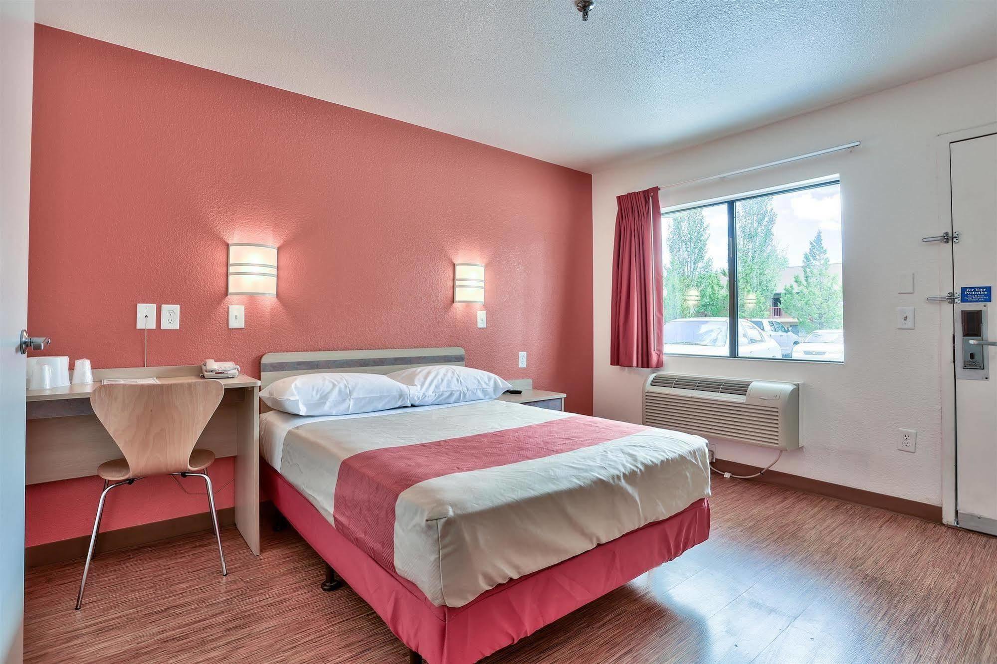Hotel 6-flagstaff, Az - West - Woodland Village