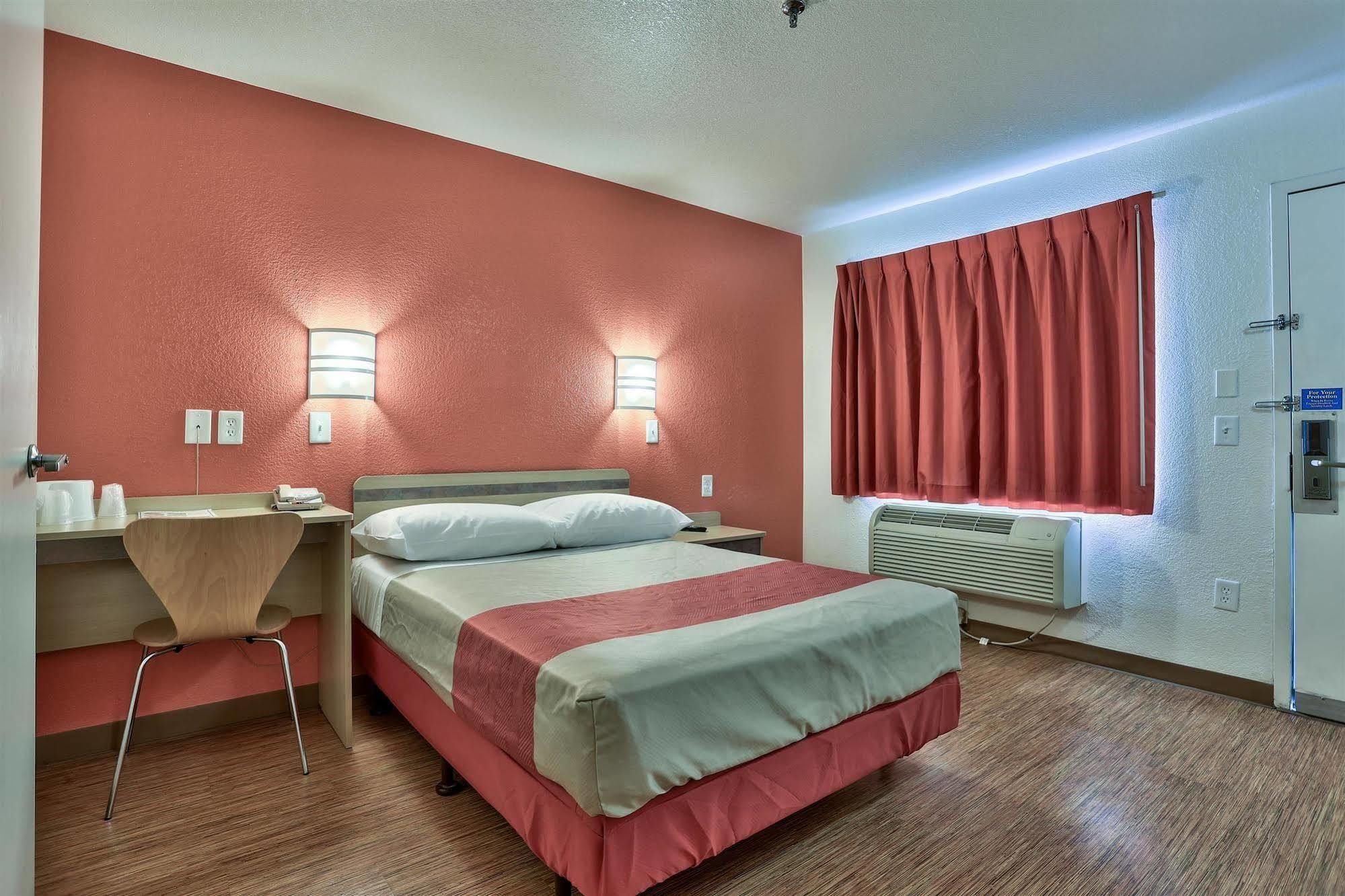 Hotel 6-flagstaff, Az - West - Woodland Village Flagstaff