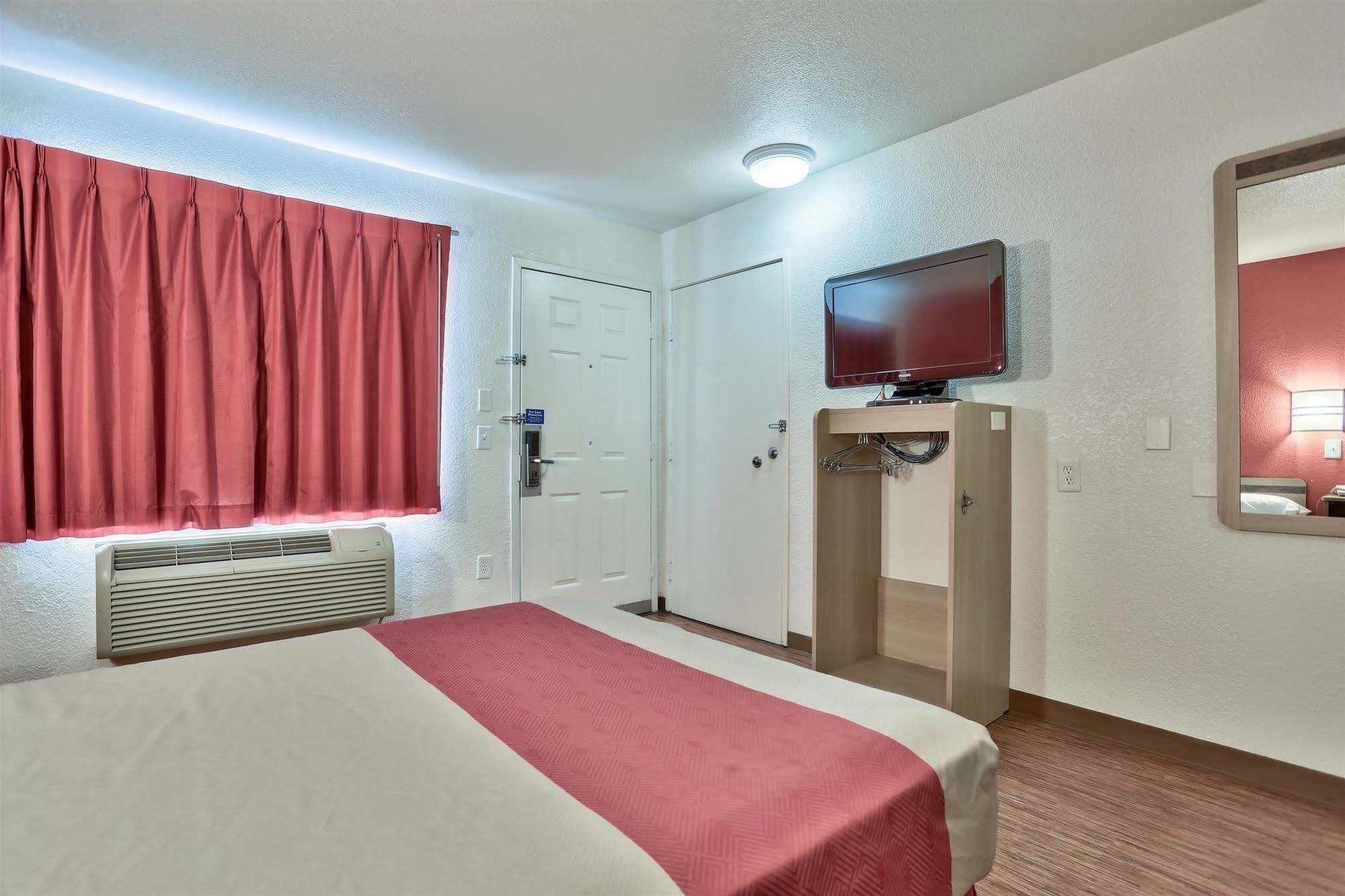 6-flagstaff, Az - West - Woodland Village 2*