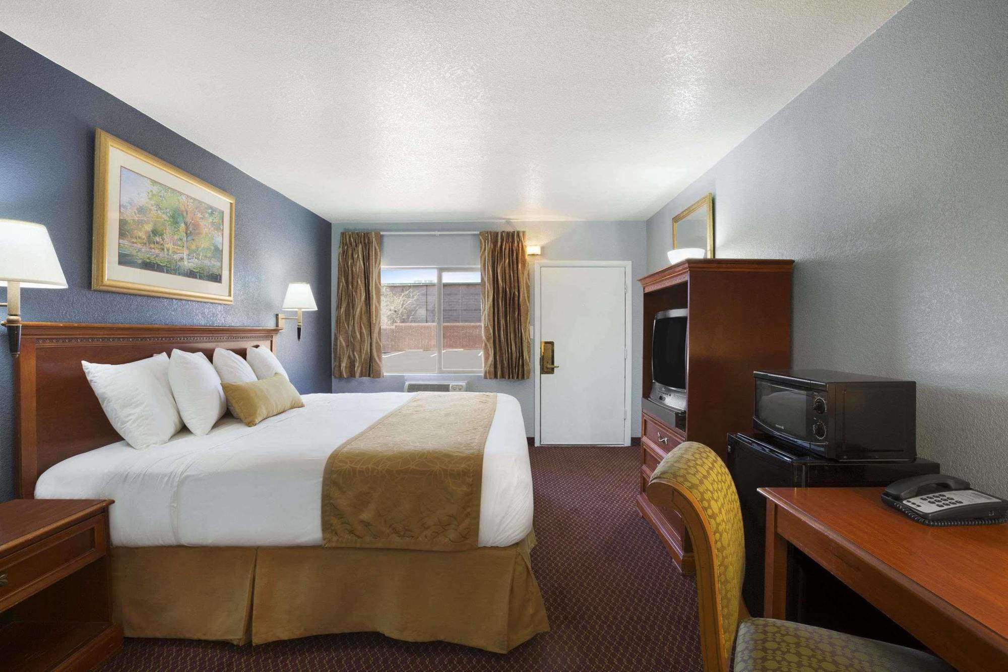 Motel Travelodge By Wyndham Near I-40