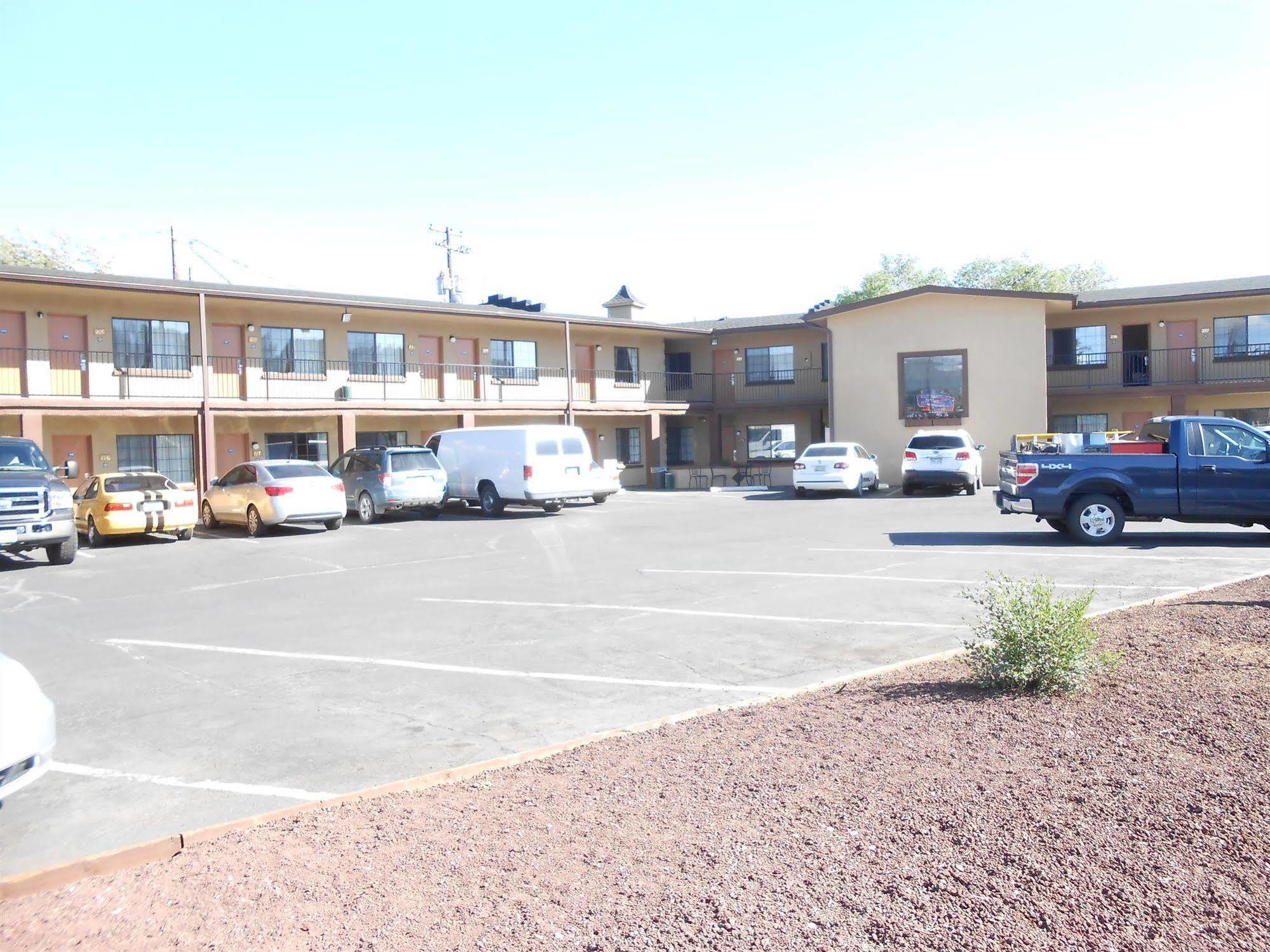 Motel Howard Johnson By Wyndham West