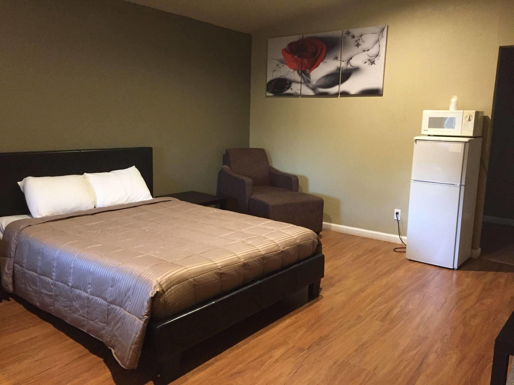 Rodeway East Route 66 Inn