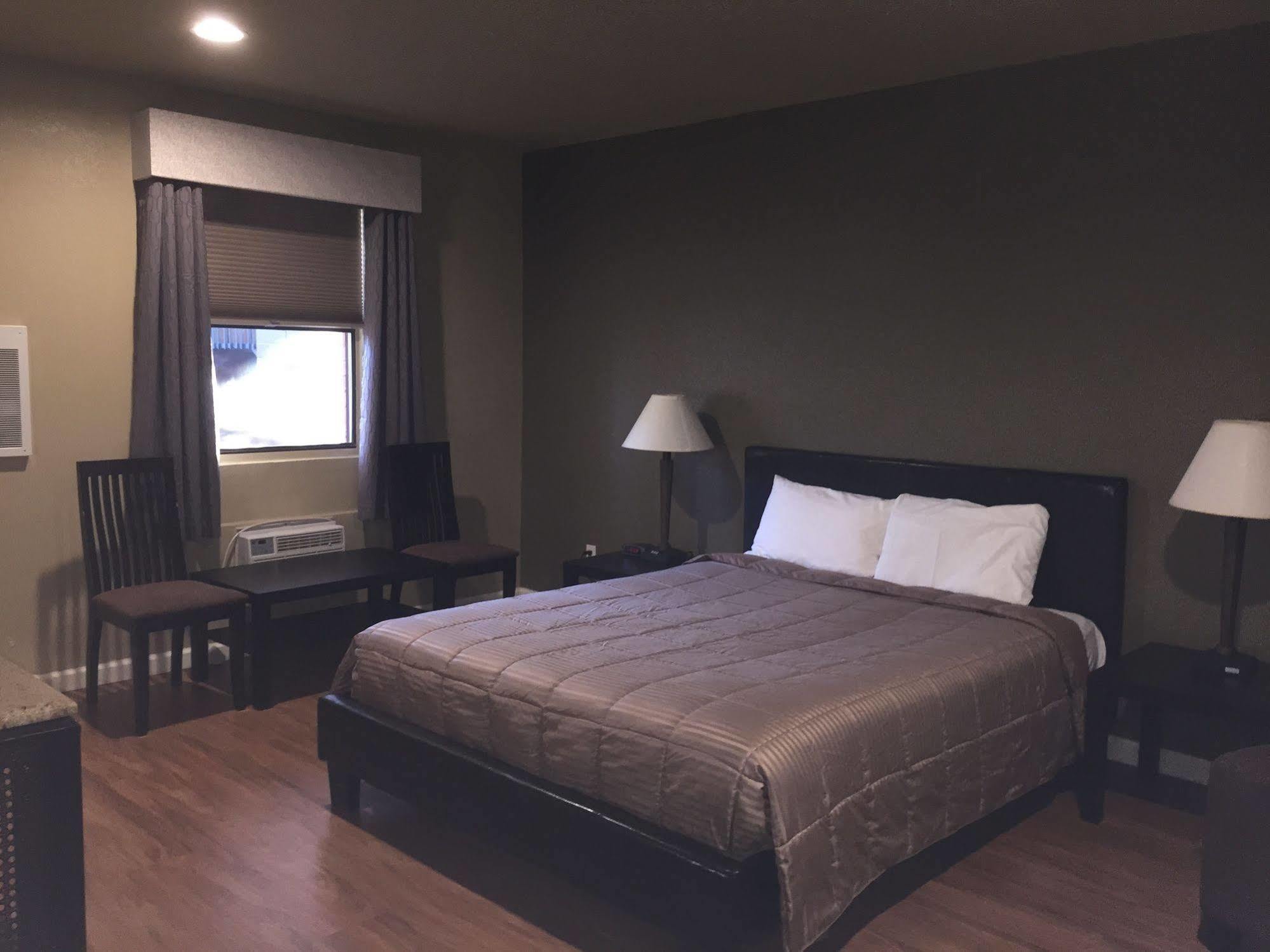 Rodeway East Route 66 Inn