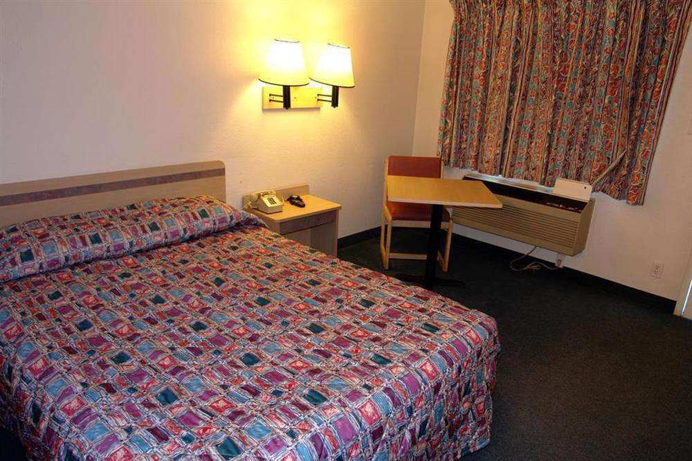 Hotel 6-flagstaff, Az - West - Woodland Village