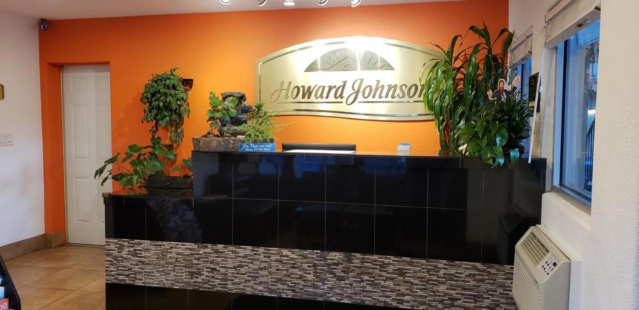 Howard Johnson By Wyndham West Motel