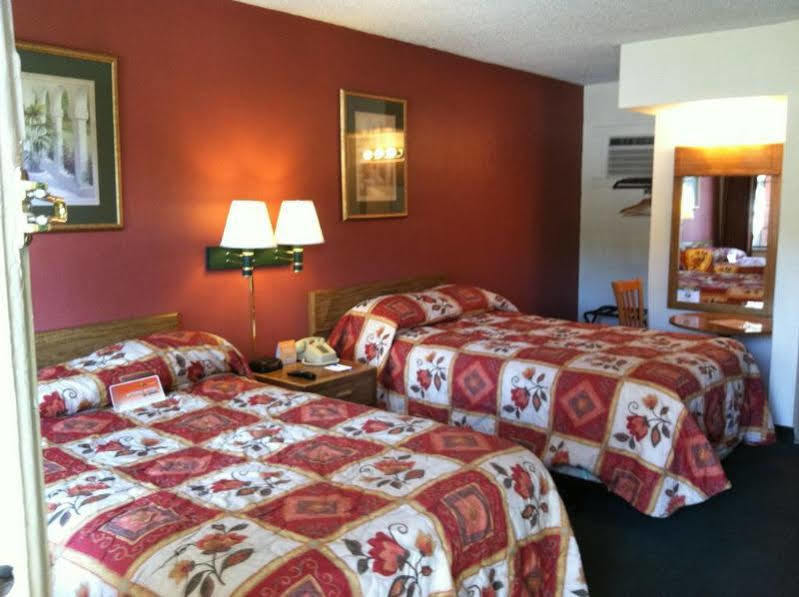 Howard Johnson By Wyndham West Motel 2*