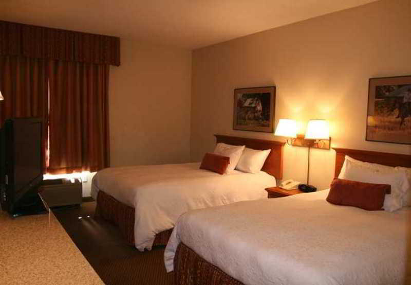 Hampton & - West 3*