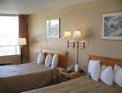 Travelodge - Nau Conference Center 3*