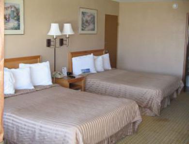 Travelodge - Nau Conference Center 3*