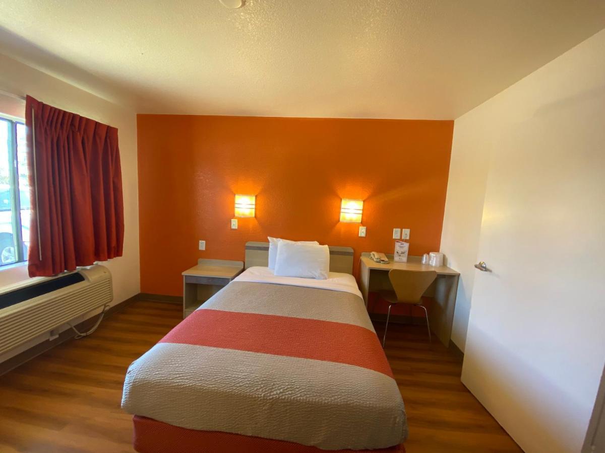 6-flagstaff, Az - West - Woodland Village 2*