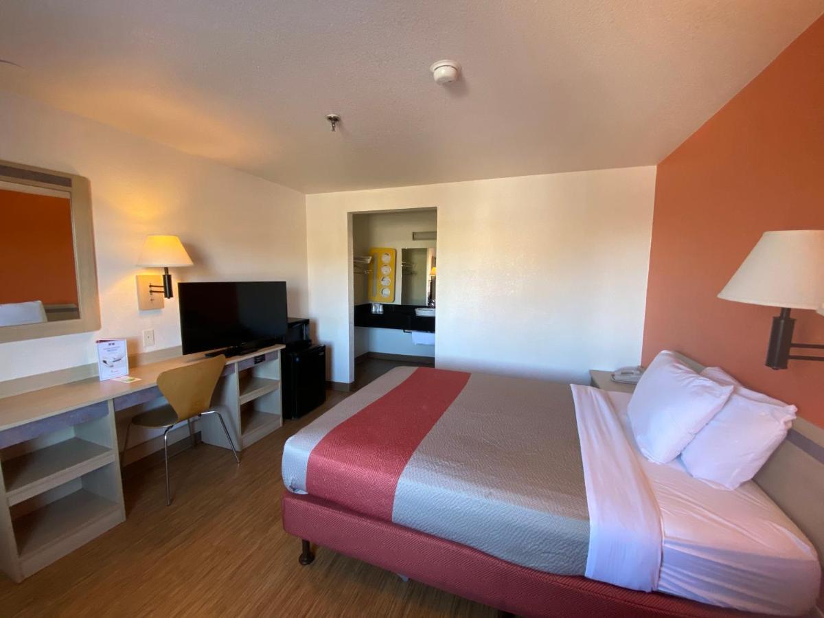 Hotel 6-flagstaff, Az - West - Woodland Village