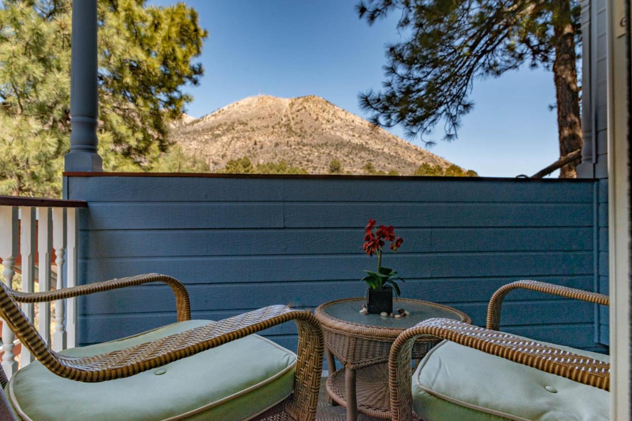 Starlight Pines Bed & Breakfast