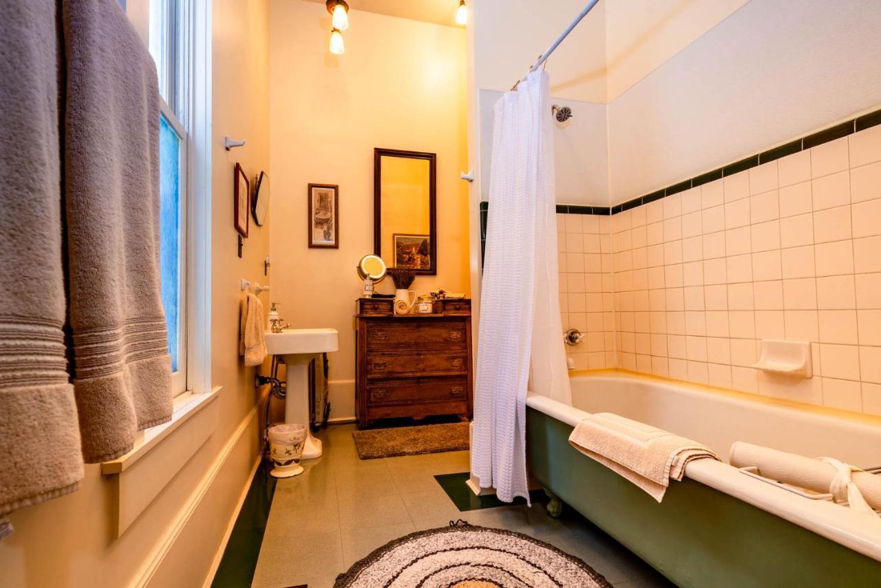 Starlight Pines Bed & Breakfast 3*