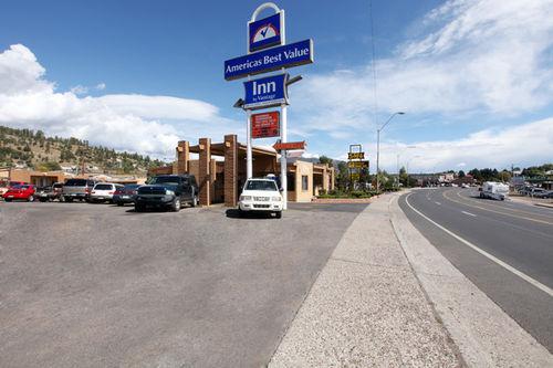 Snow Peak Motel 2*