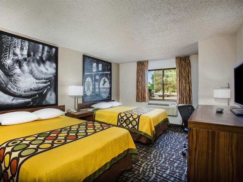 Hotel Super 8 By Wyndham 3*