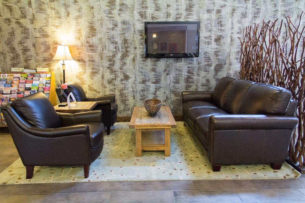 Comfort I-17 & I-40 Inn
