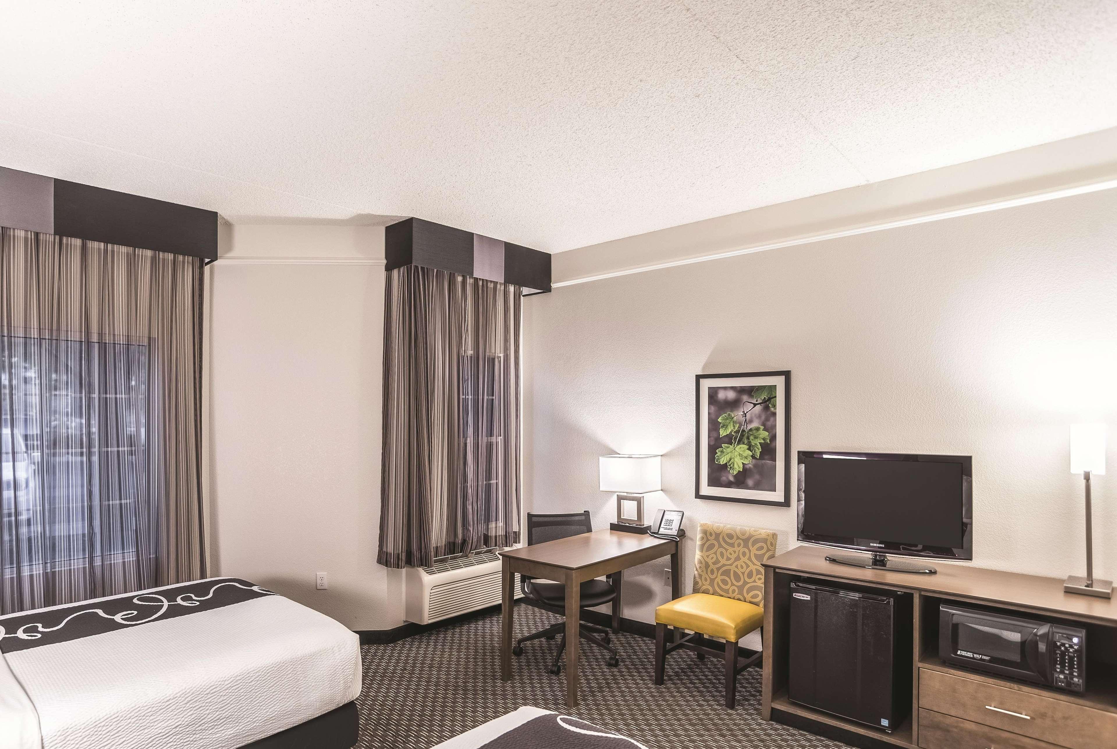 Hotel La Quinta By Wyndham 3*