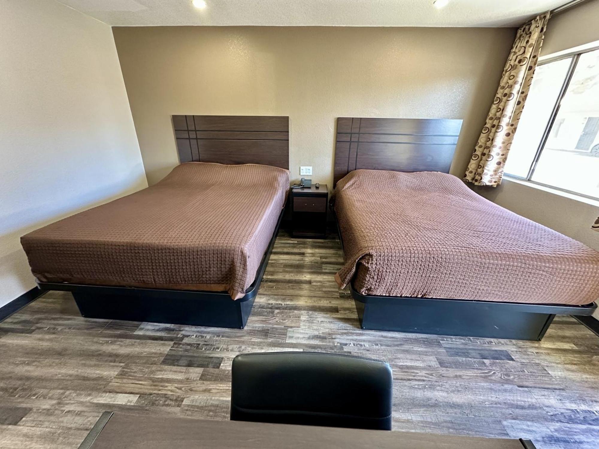 West Nau - Downtown Motel 2*