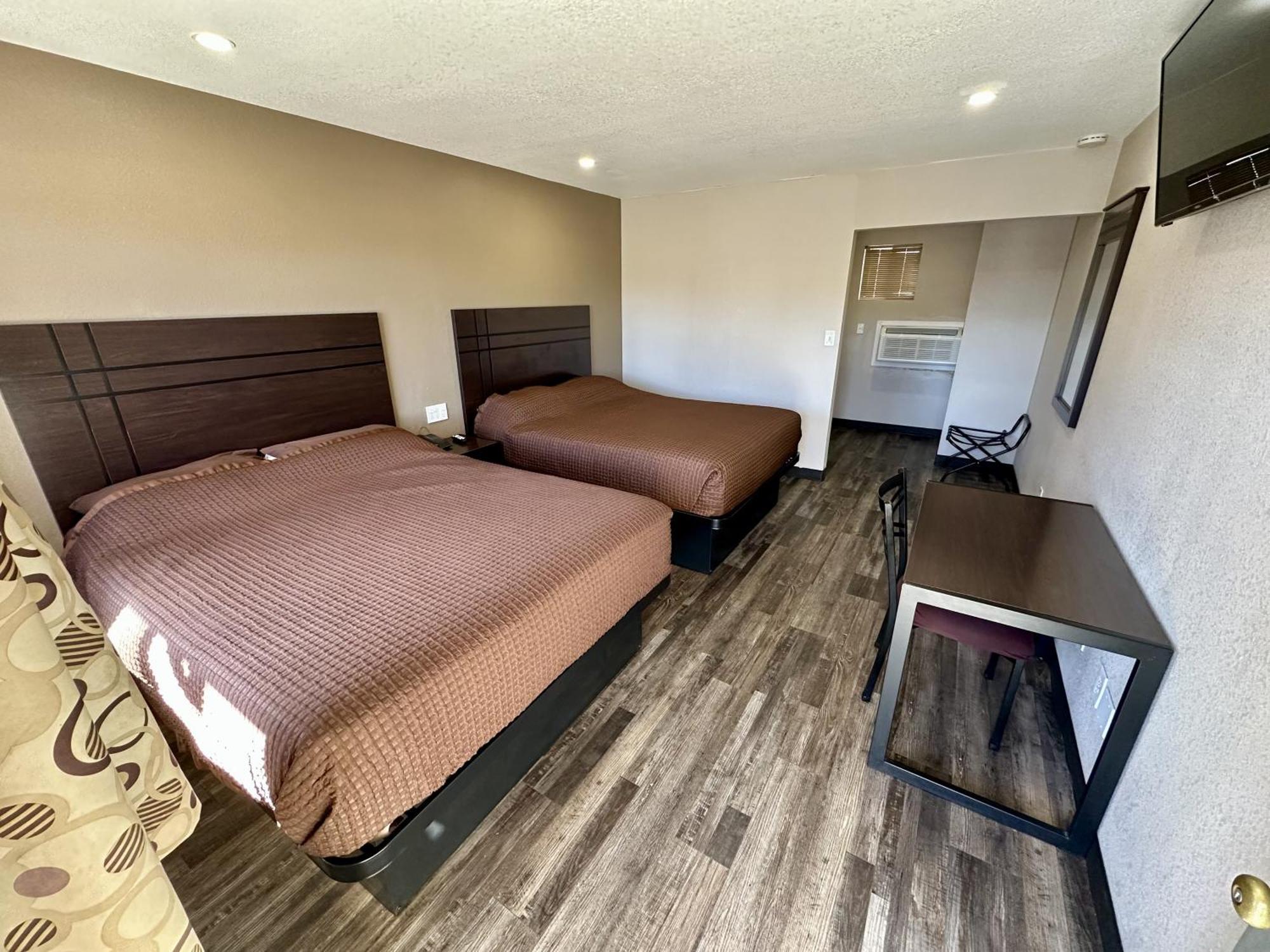 West Nau - Downtown 2* Flagstaff