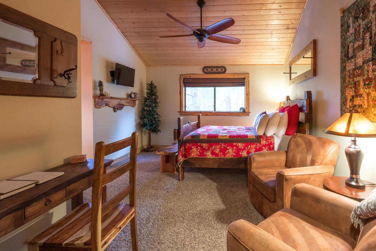 Whispering Pines Flagstaff