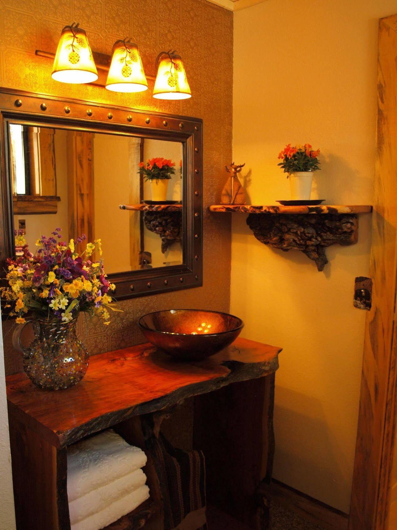 Whispering Pines Bed & Breakfast Flagstaff