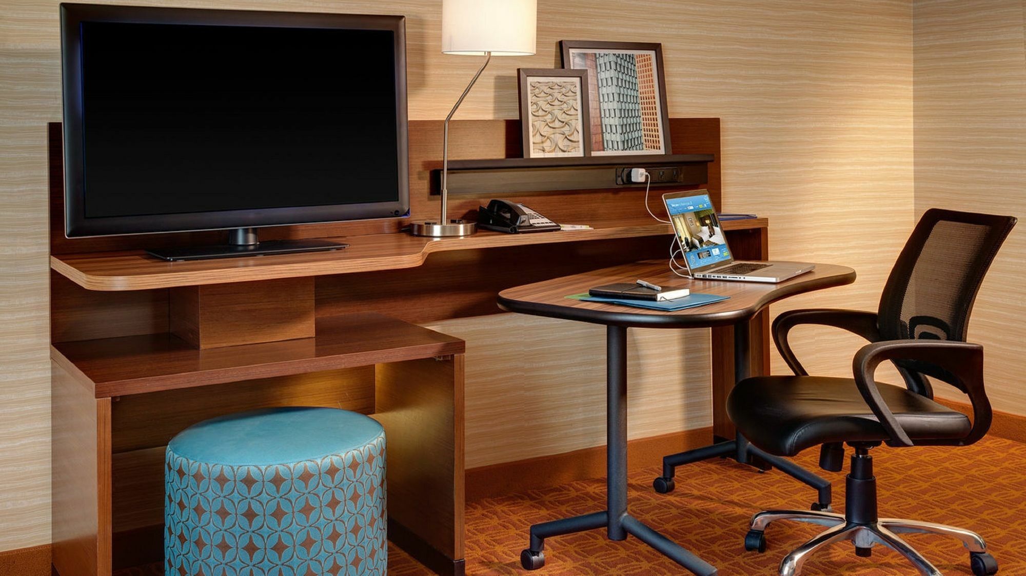 Hotel Fairfield & By Marriott East 3*