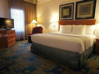 Hotel La Quinta By Wyndham 3*