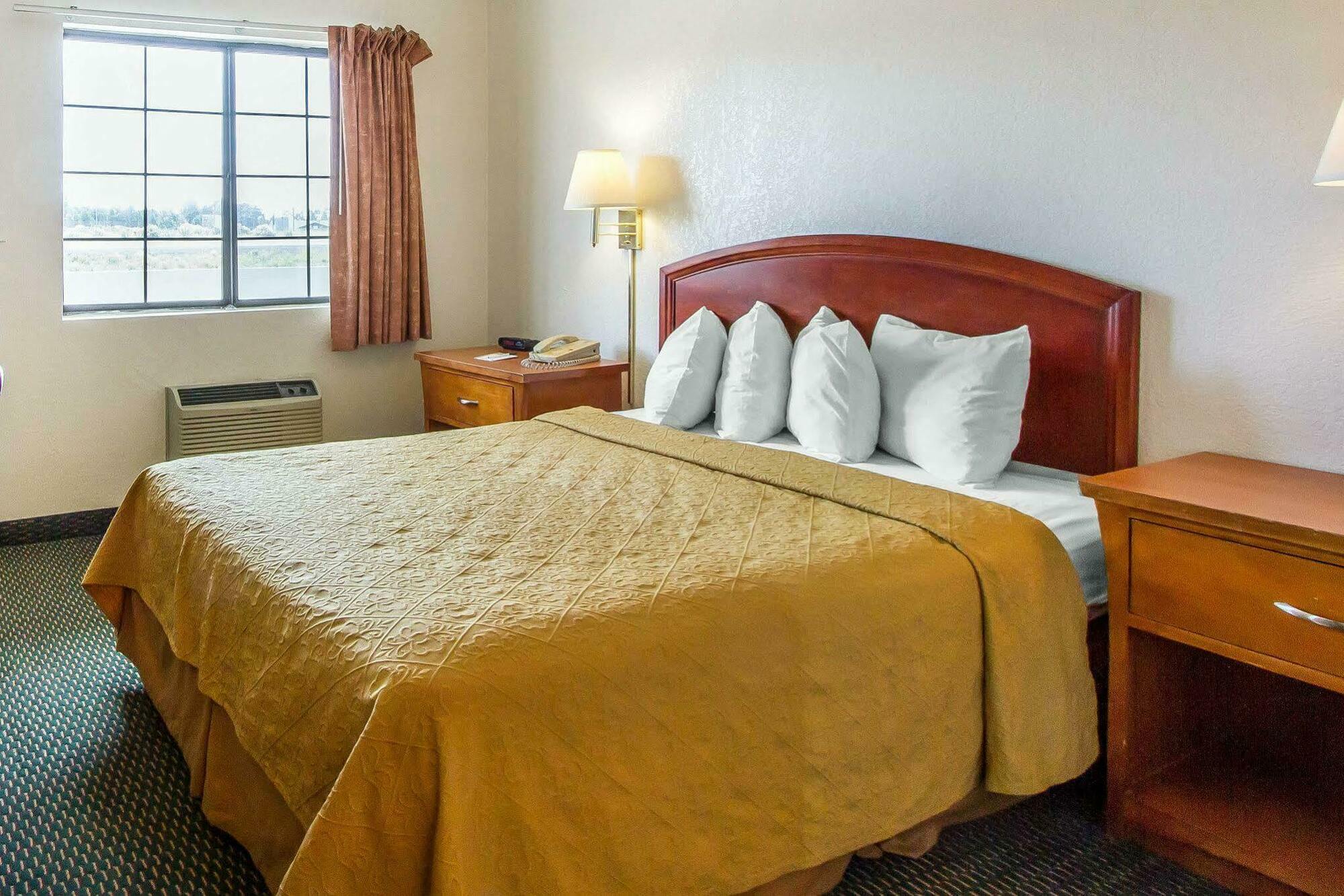 Inn Quality East I-40 Flagstaff